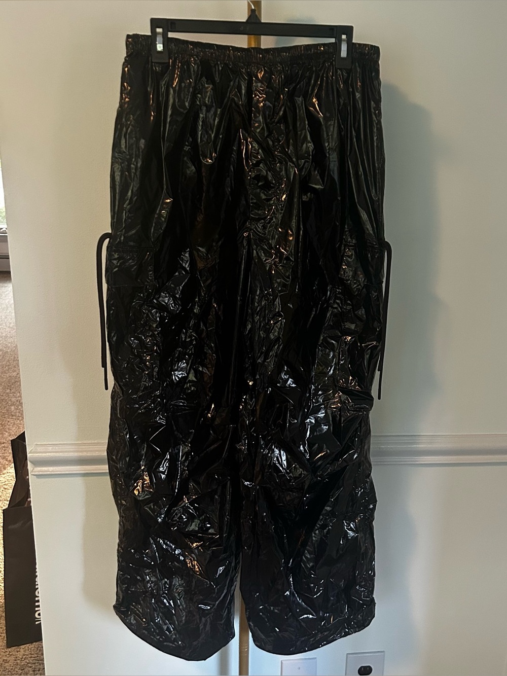 NWT Skims Nike Obsidian Shiny Nylon Cargo Pants Size Medium